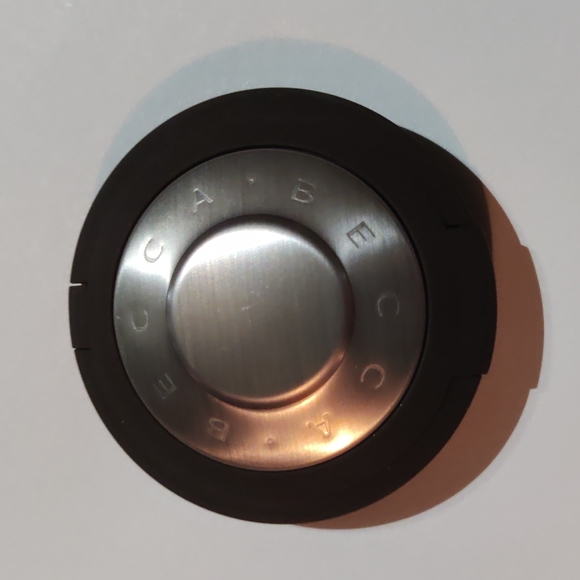 Becca Opal Highlighter Mini - Picture 3 of 4